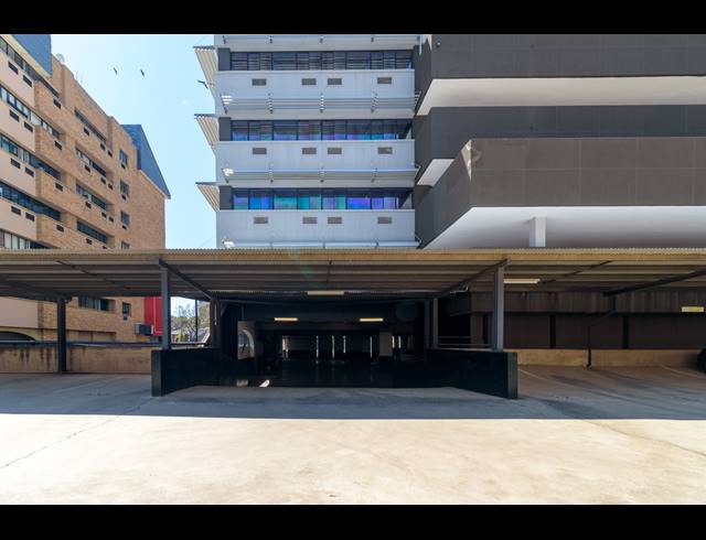 8,326.40M² OFFICE FOR SALE IN SANDOWN